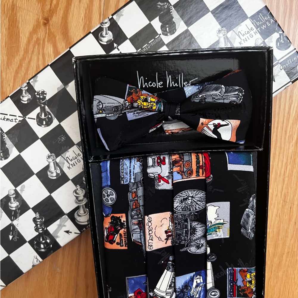 Vintage Nicole Miller Bow Tie & Cummerbund Silk Set Novelty Mercedes Benz Theme